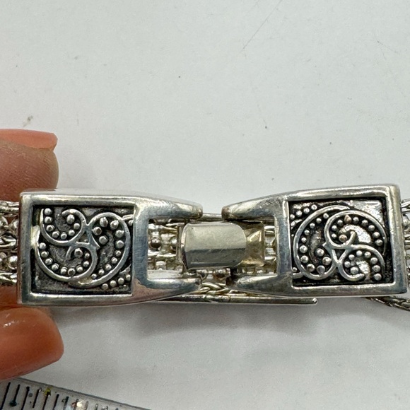 Napier silver plated mixed multiple chain bracelet with foldover clasp signed - Picture 10 of 12